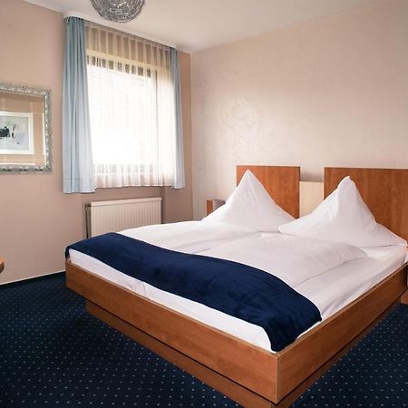 Hotel Garni Haus Schoenberger Heiligenhaus Esterno foto